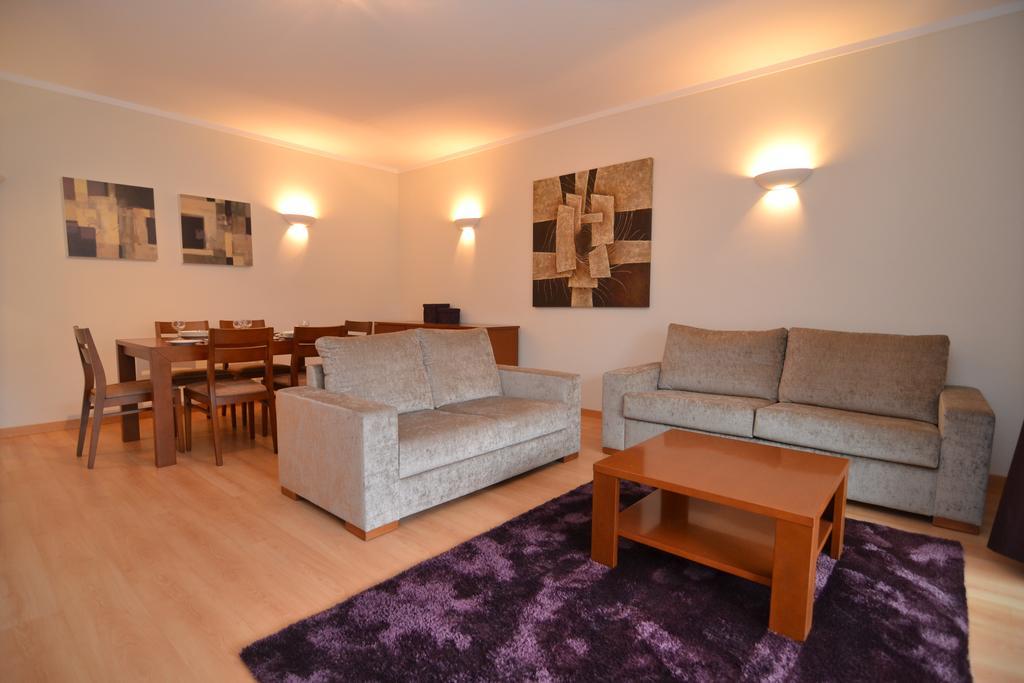 Apartment Privilege Folha De Louro With Rooftop Pool, Village Marina -