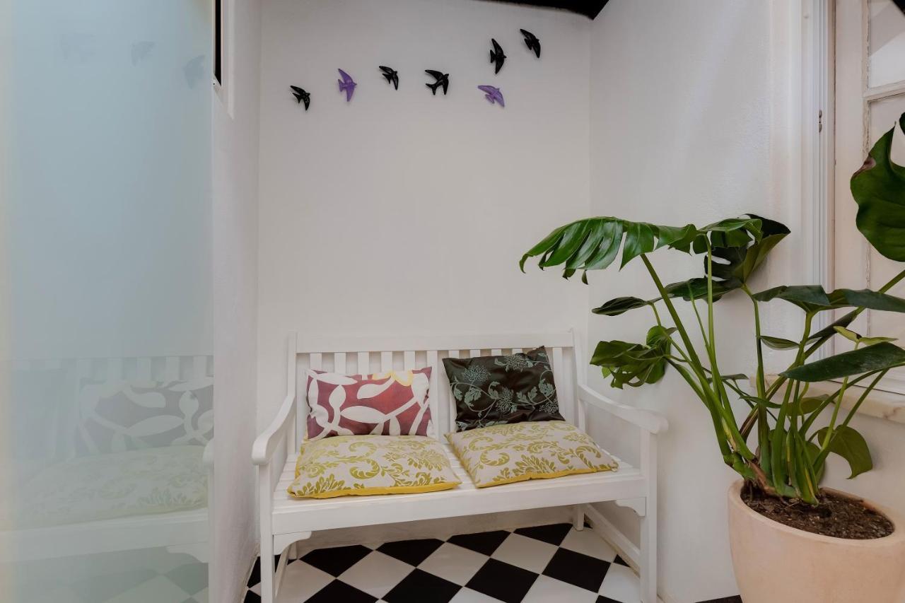 Your Vintage Townhouse * Lagos