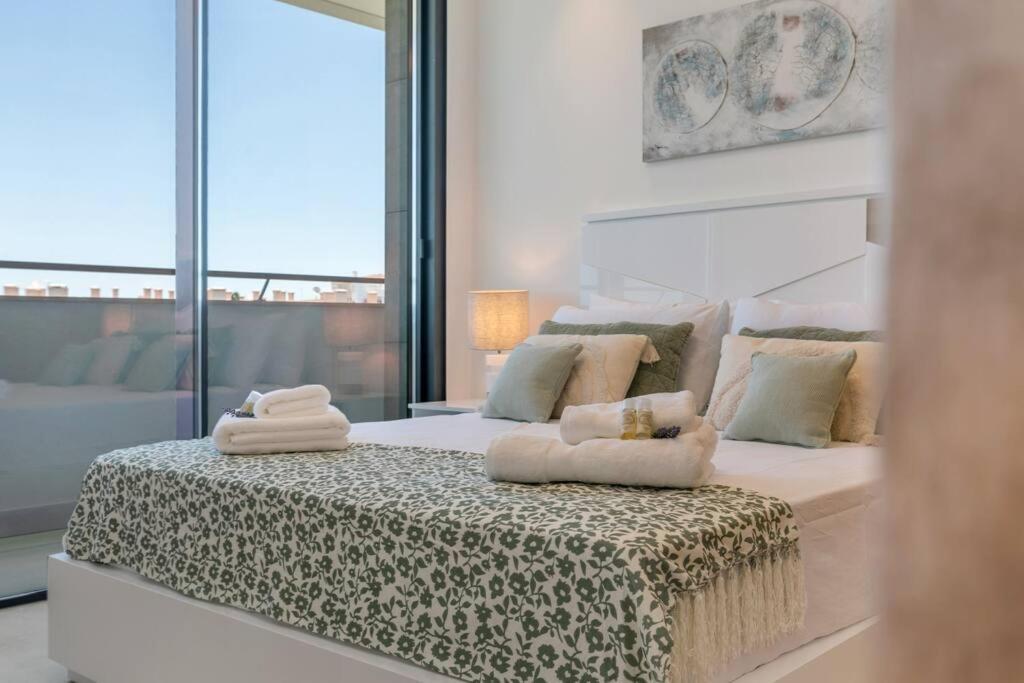 Apartment Amazing With Sea-view, Close To With Pool, Sauna, Wifi And Private Parking *