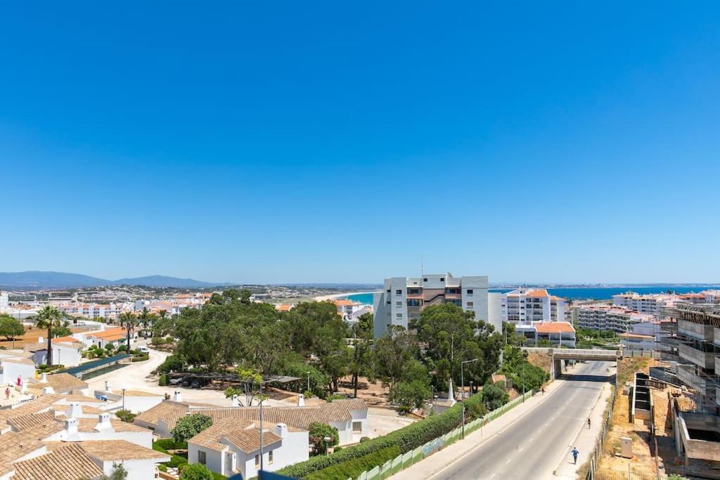 Amazing With Sea-view, Close To With Pool, Sauna, Wifi And Private Parking Lagos