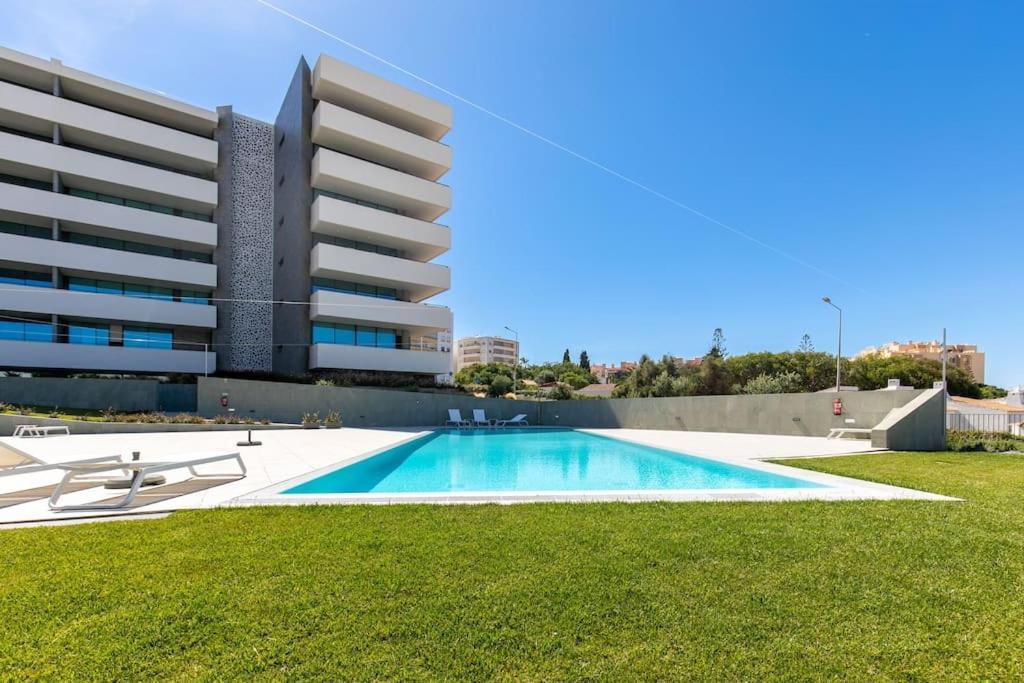 Amazing With Sea-view, Close To With Pool, Sauna, Wifi And Private Parking