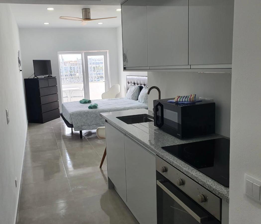 Apartment Marina View In Town Center Sea View