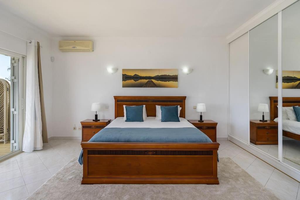 Marina - Pool & Sea View Villa Albufeira