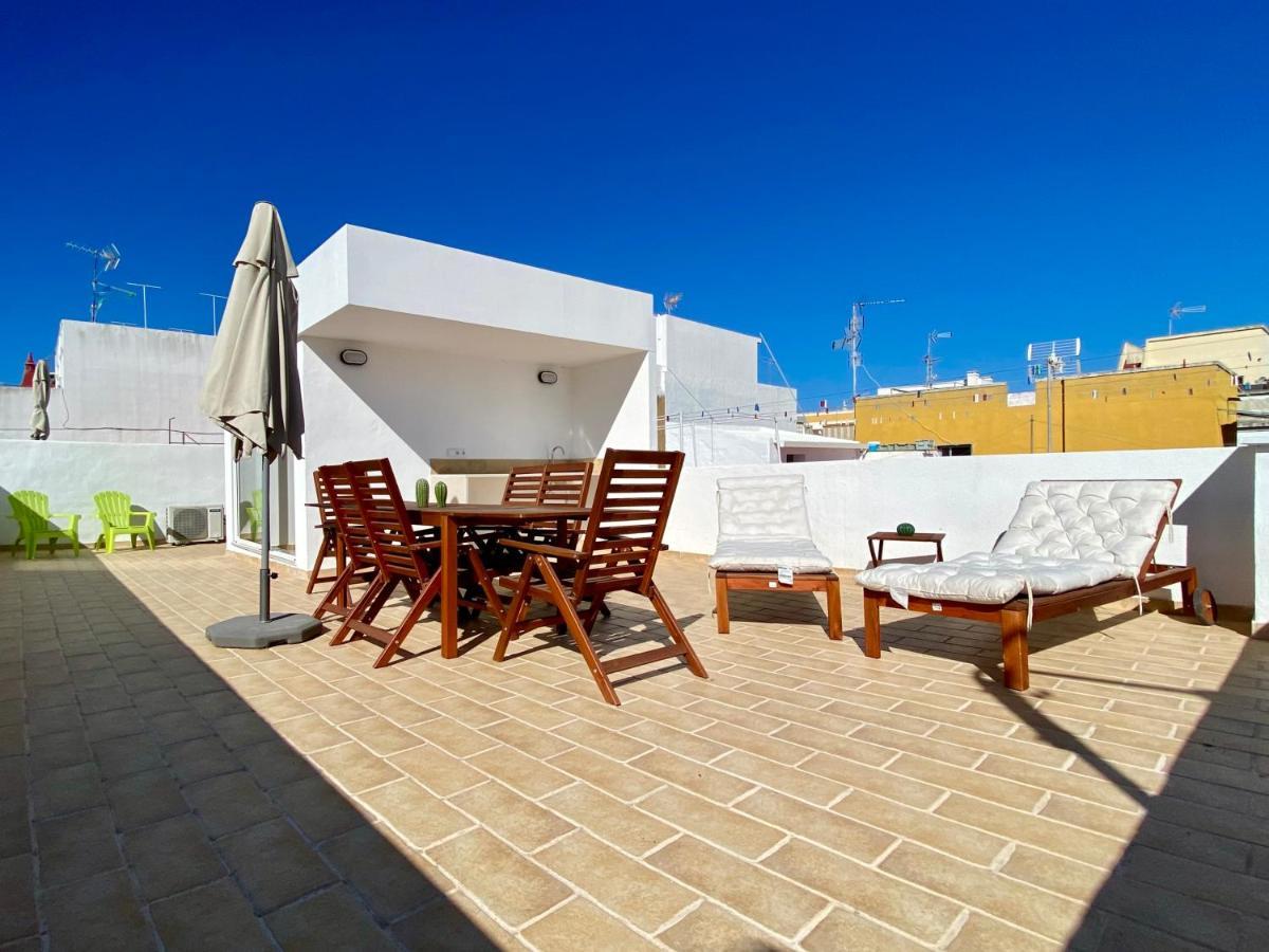 Tia Anica House I - With Terrace In Village Fuseta
