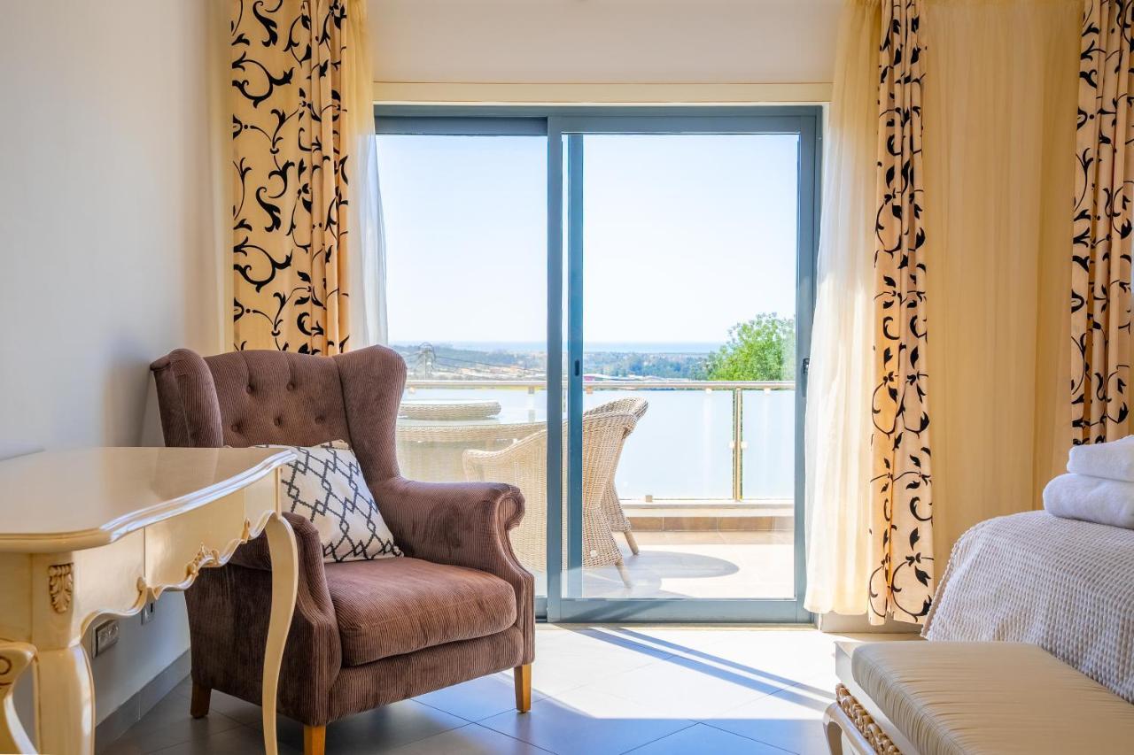 Ocean View Villa *