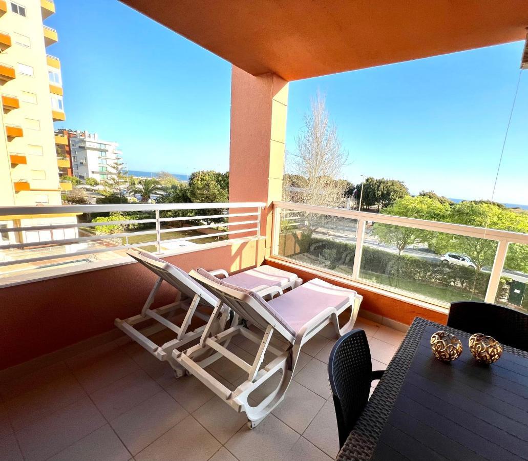Beachfront Seaview Litoralmar Apt, Fast Wifi, Airco, Pool, Private Parking