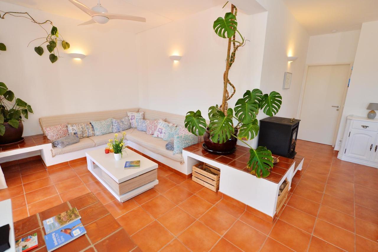 Monte Pardal W/ Heated Pool In Natural Park Villa