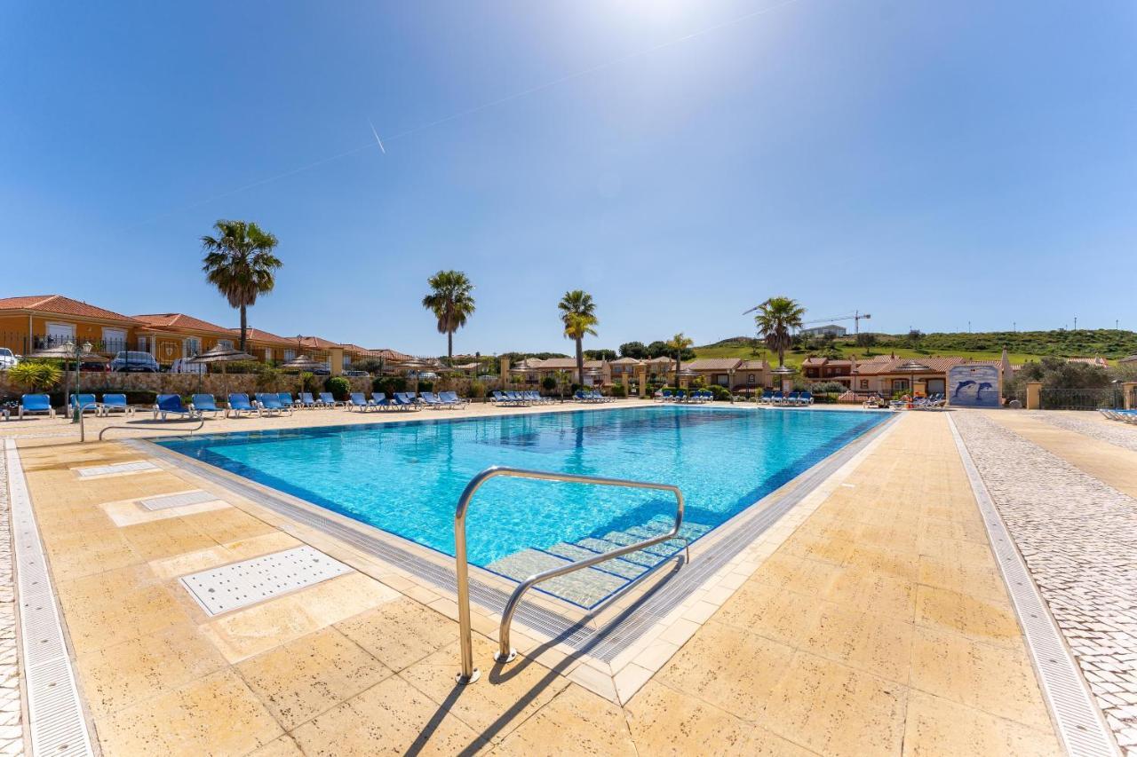 Villa With Garden, Pool & Golf *