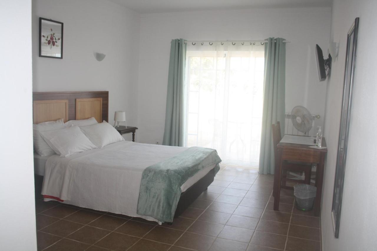 Guest house Rustic Villa Guesthouse Santa Barbara de Nexe