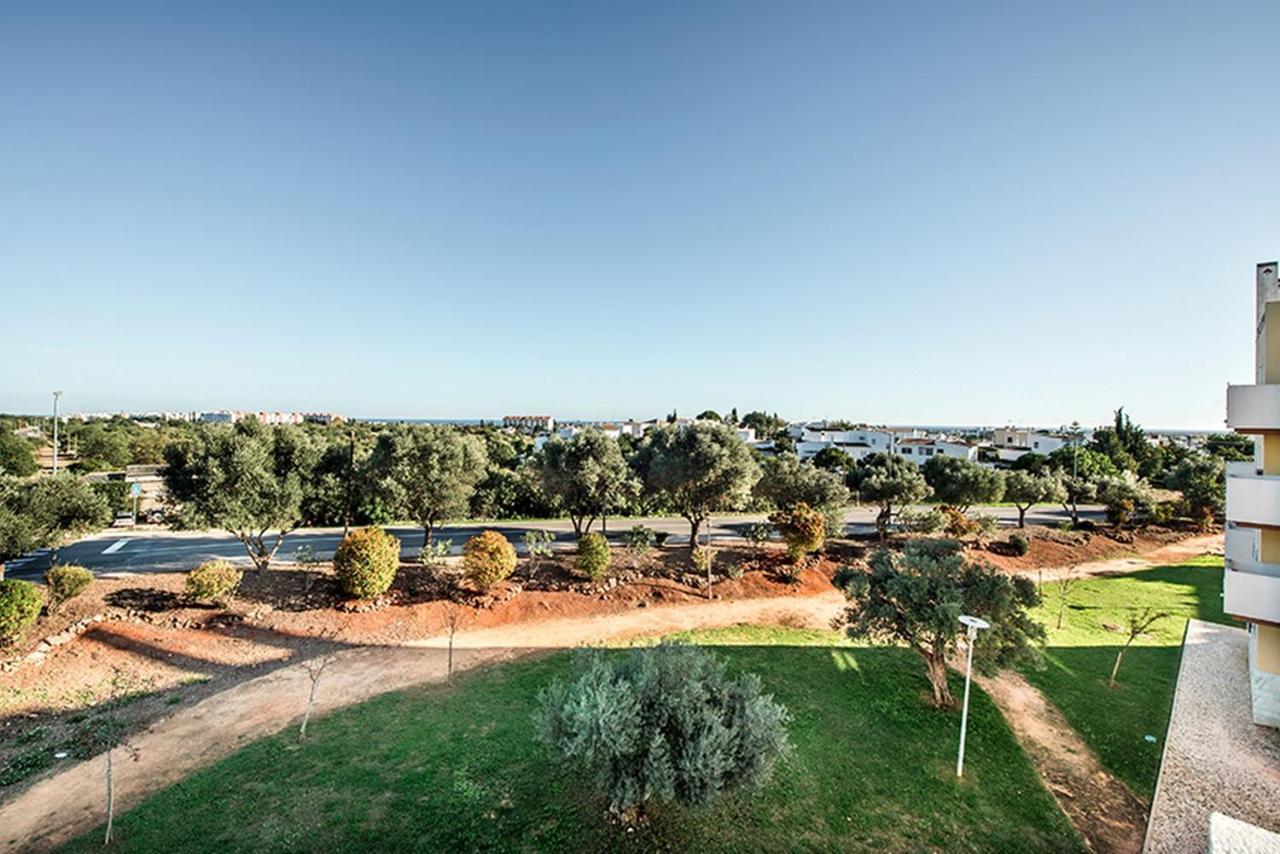 Whyler Apartment