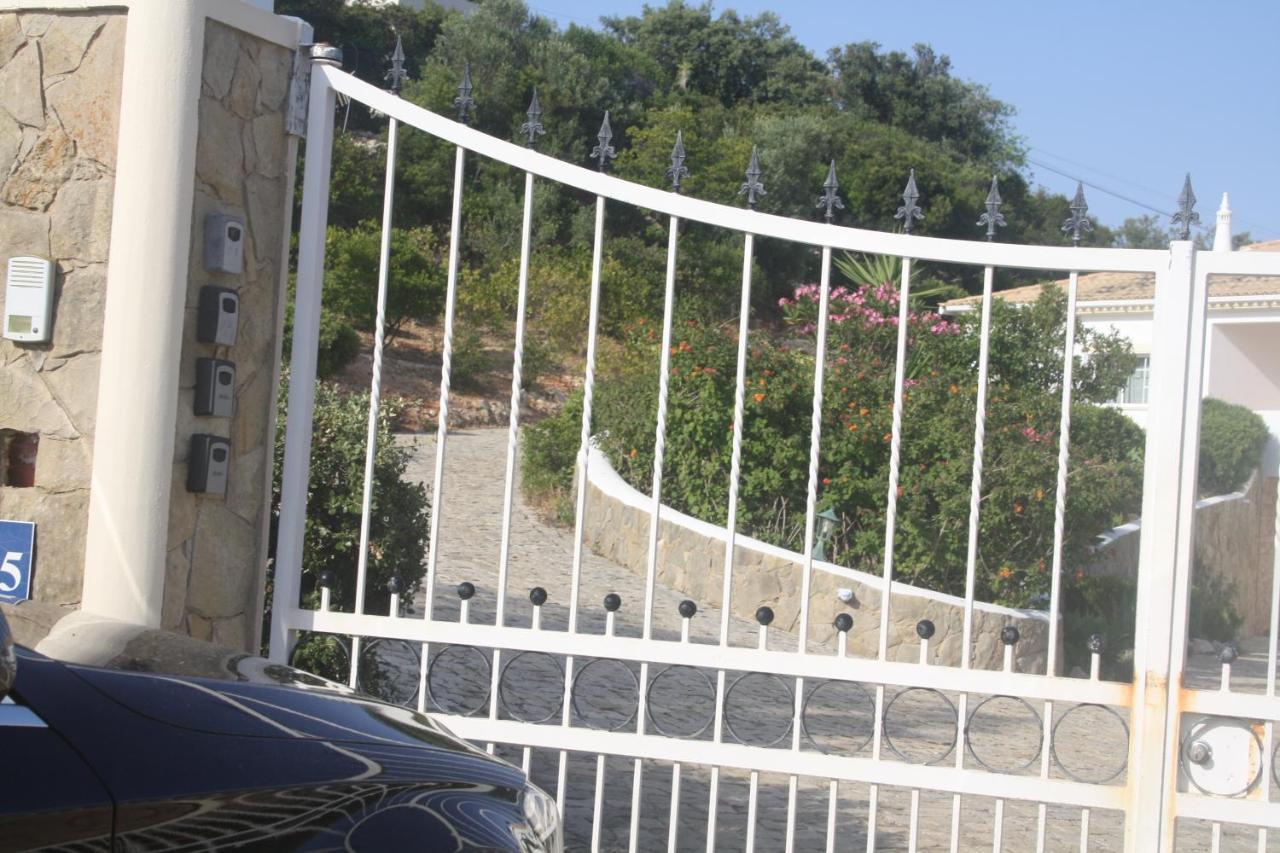 Rustic Villa Guesthouse * Santa Barbara de Nexe