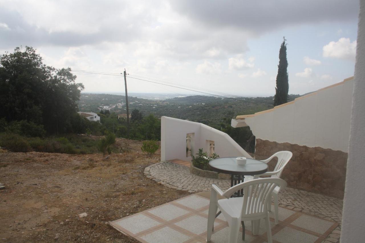 Rustic Villa Guesthouse * Santa Barbara de Nexe