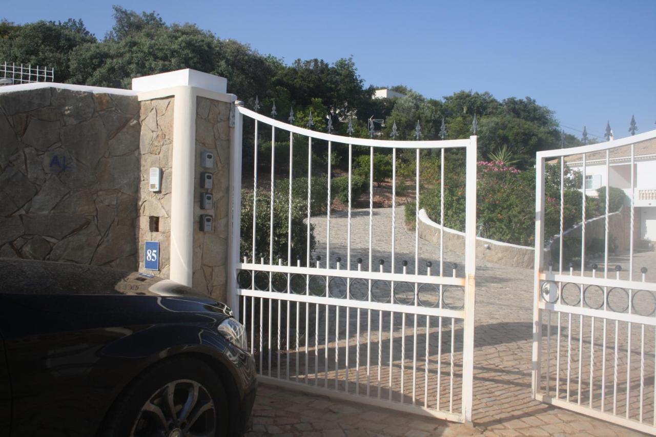 Rustic Villa Guesthouse * Santa Barbara de Nexe