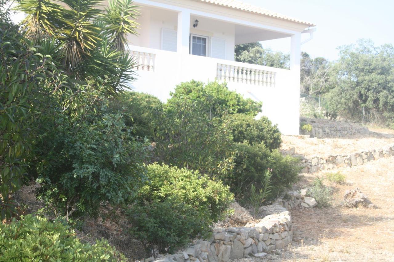 Rustic Villa Guesthouse Guest house Santa Barbara de Nexe