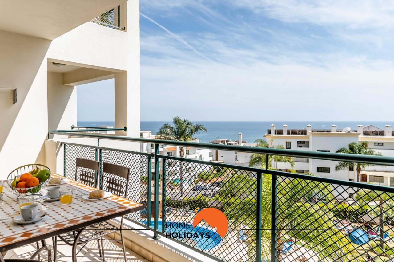 #166 Frat By Holidays Apartamento *