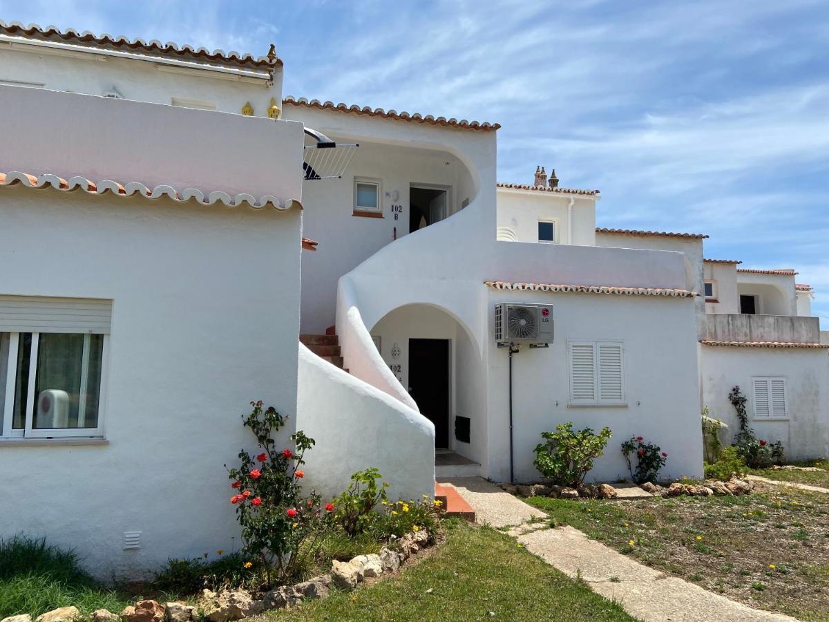 Na Senhora Da Rocha *