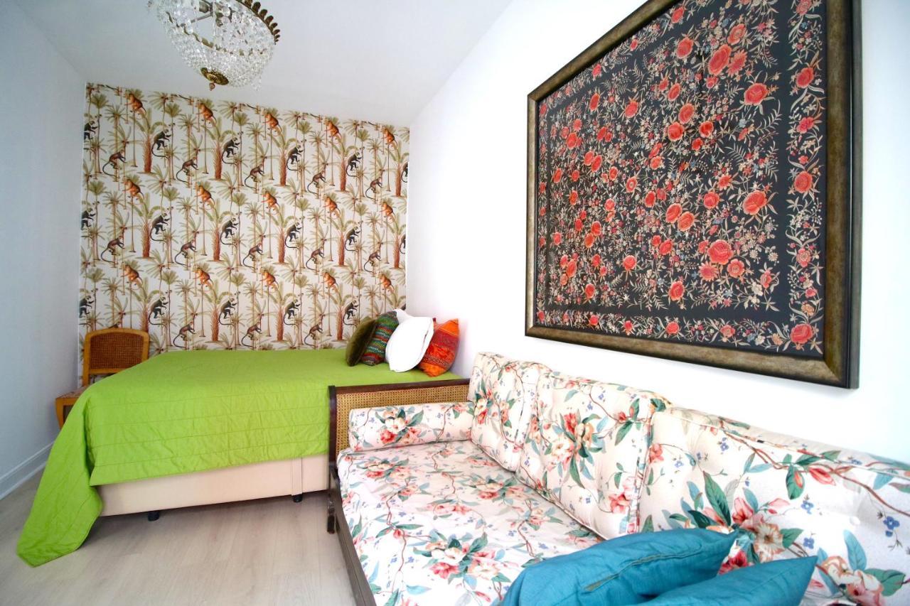 Feeling Discoveries Apartment