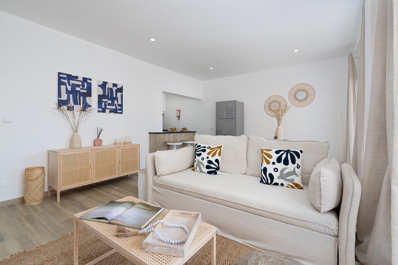 Amazing Sea View W/ 2 Bdr Ideal 4 Families W/ Wifi * Lagos