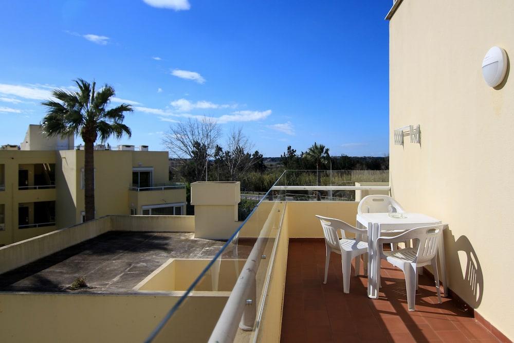 Parque Mourabel, Oasis Village & Pe Do 3*