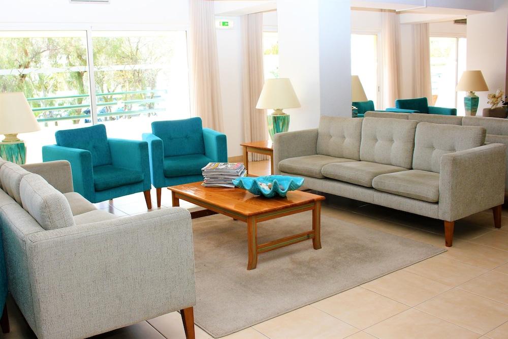 Ourabay - Art & Holidays Aparthotel