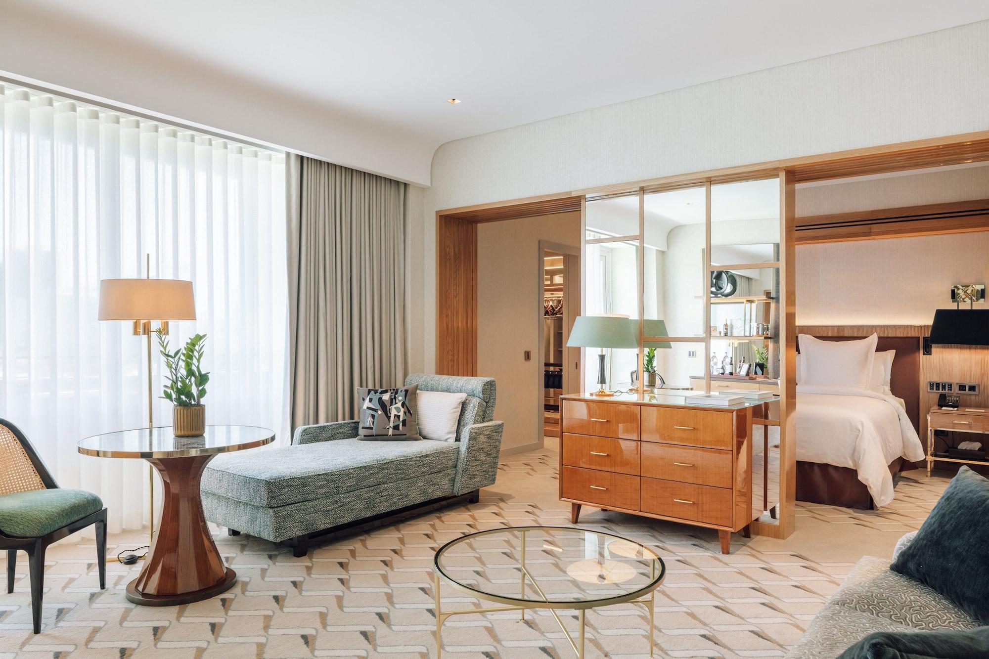 Four Seasons Ritz Hotel 5*