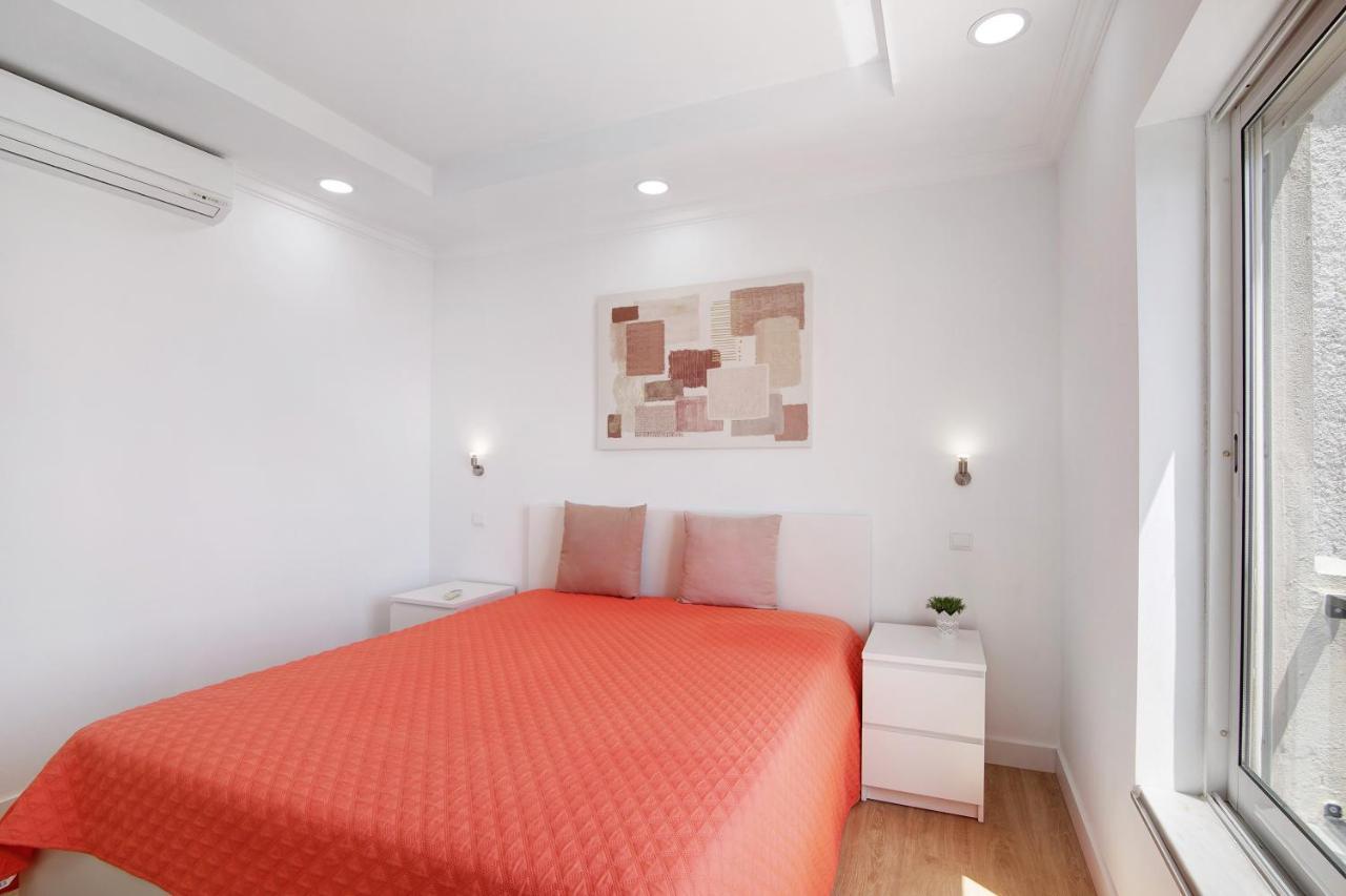 Moderno E Renovado T2 Apartment *