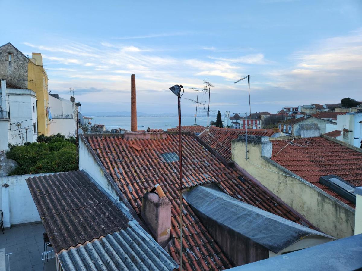Loios And Lissabon