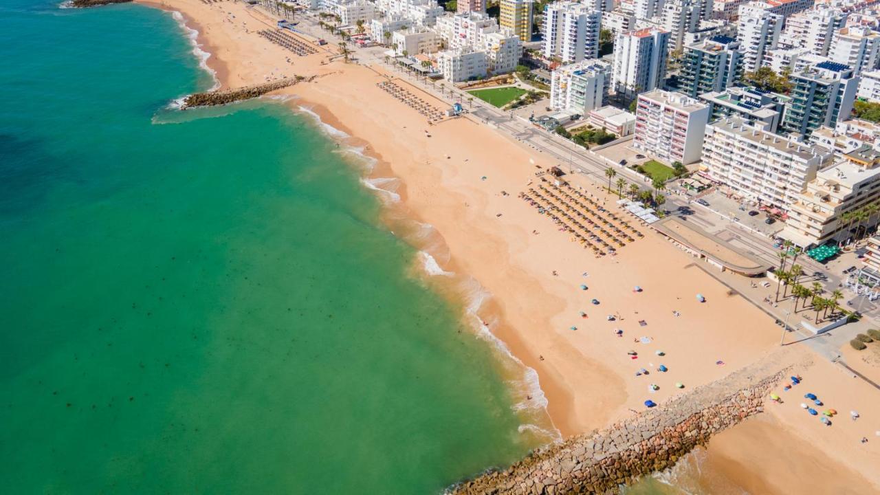 Sea View W/ Balcony By Lovelystay Apartamento Quarteira