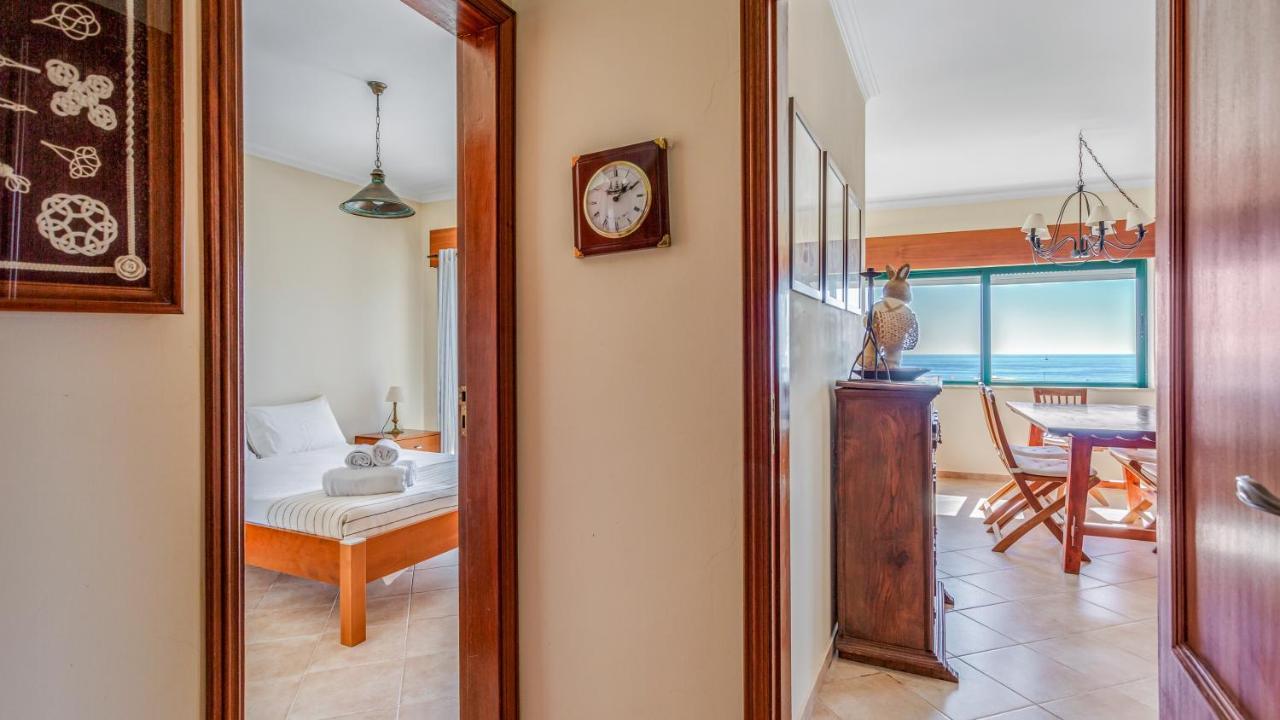 Sea View W/ Balcony By Lovelystay Apartamento Quarteira