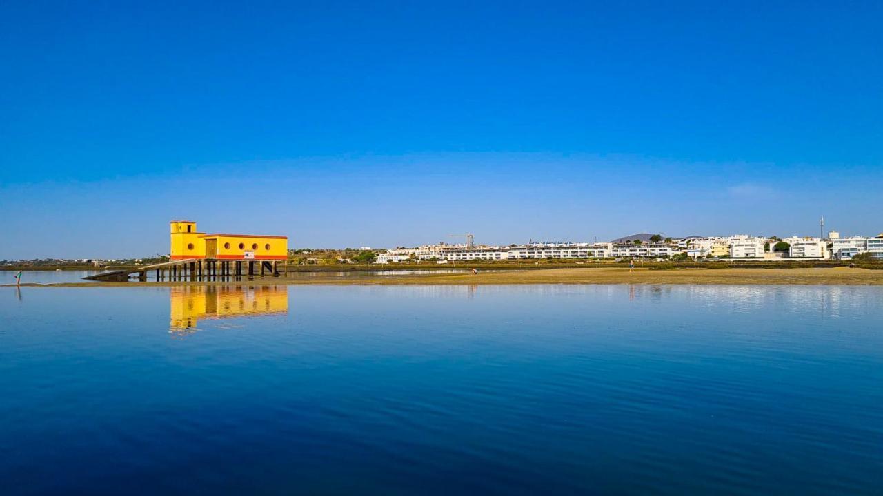 102 T Guest house *