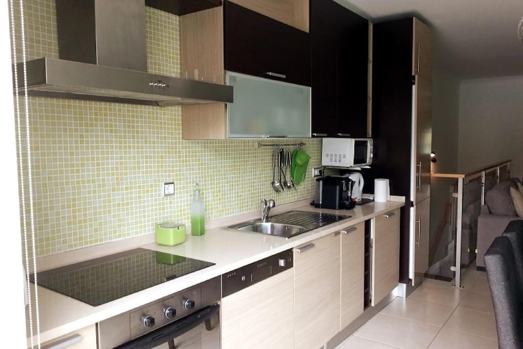 Magnifique Duplex Avec Piscine En Bord De Apartamento *
