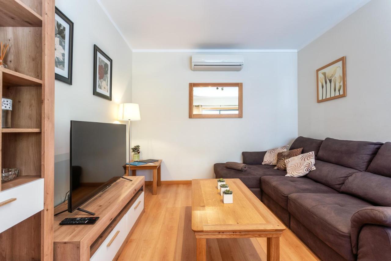 Apartment Privilege Ciboulette With Rooftop Pool, Village Marina - Olhao