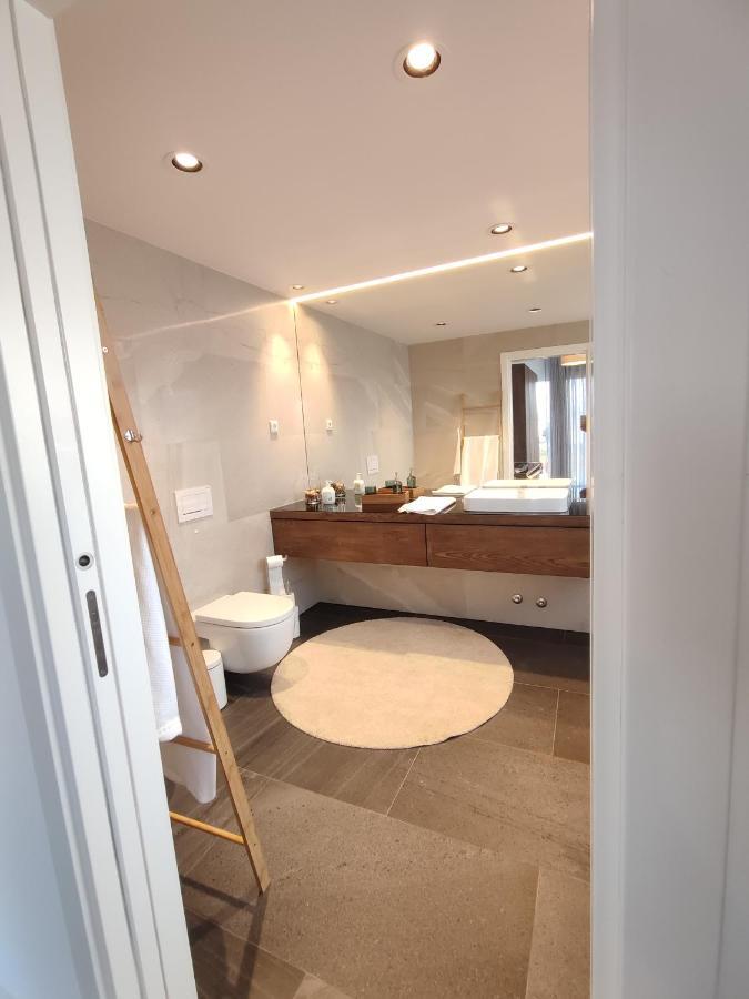 2 Terraces Flat River And Marina View Apartment