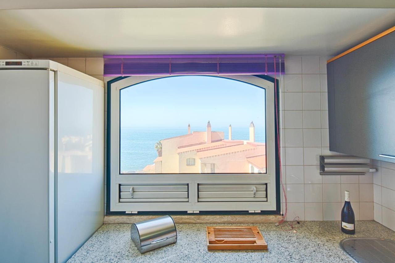 Sea Front Family * Parede