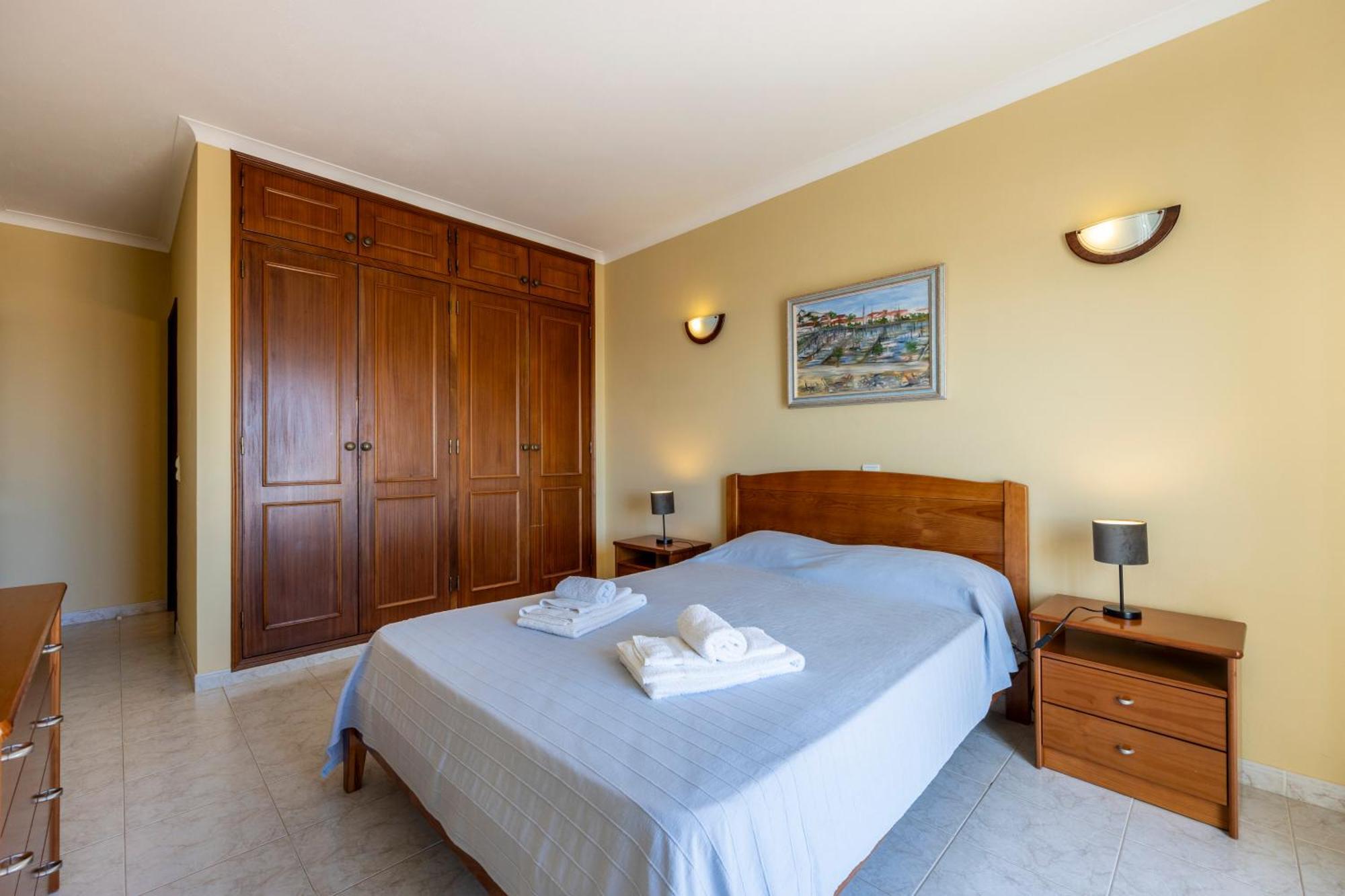Apartment Meia Praia *