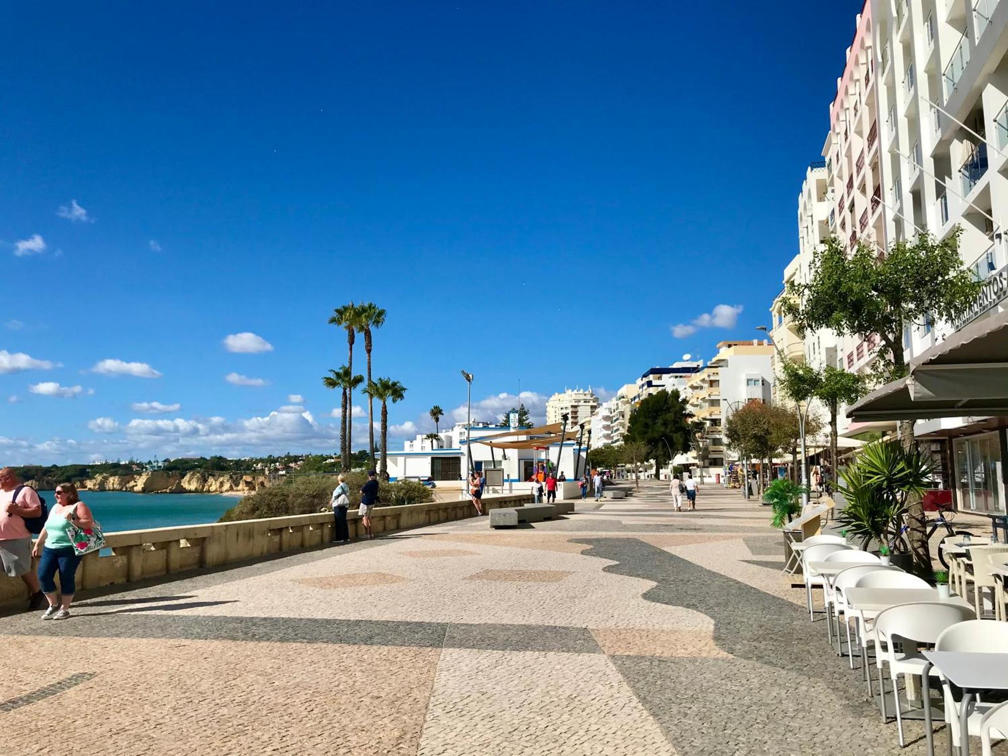 - Algarve 30m From The Apartment Armacao de Pera