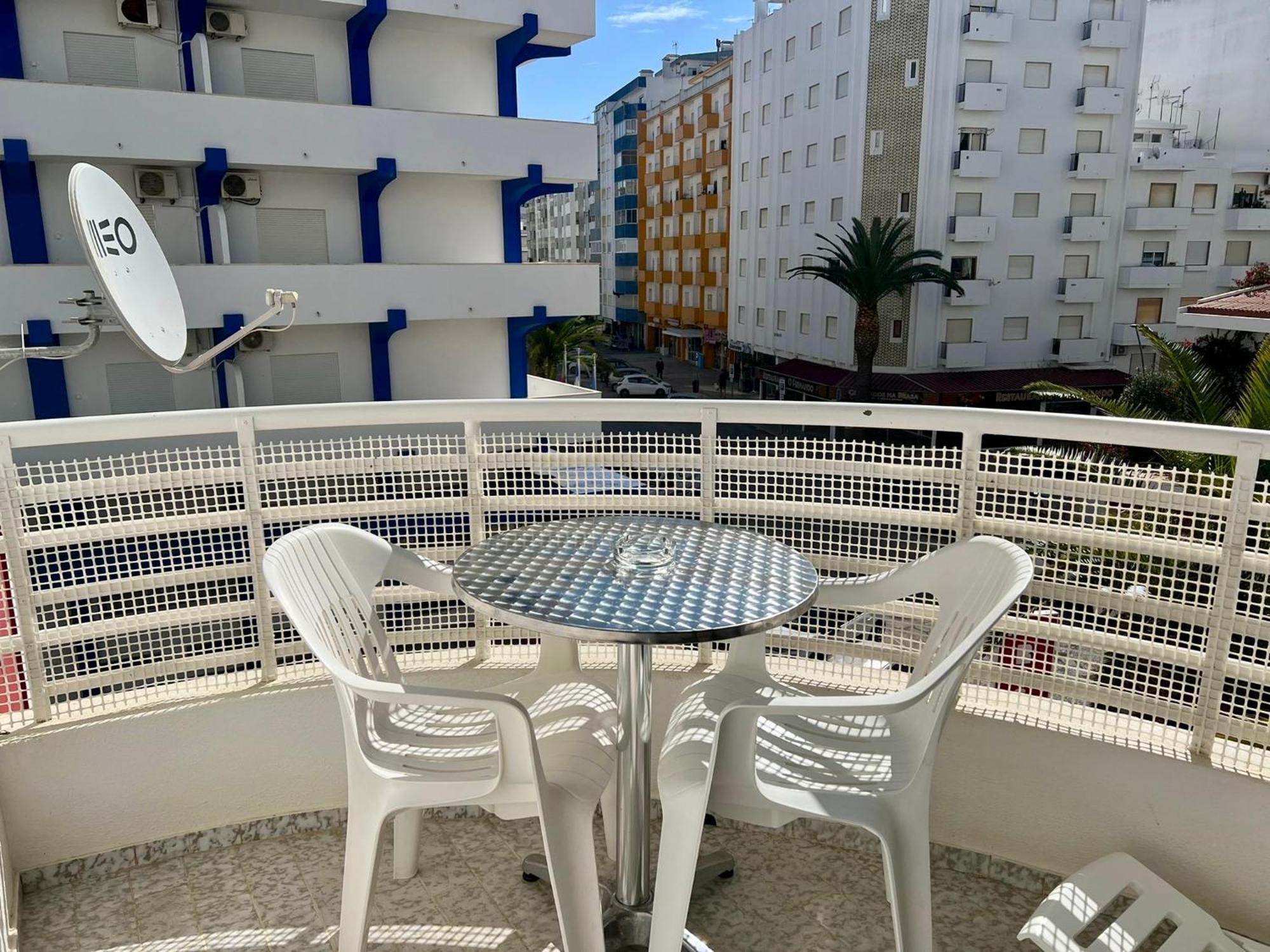- Algarve 30m From The Armacao de Pera
