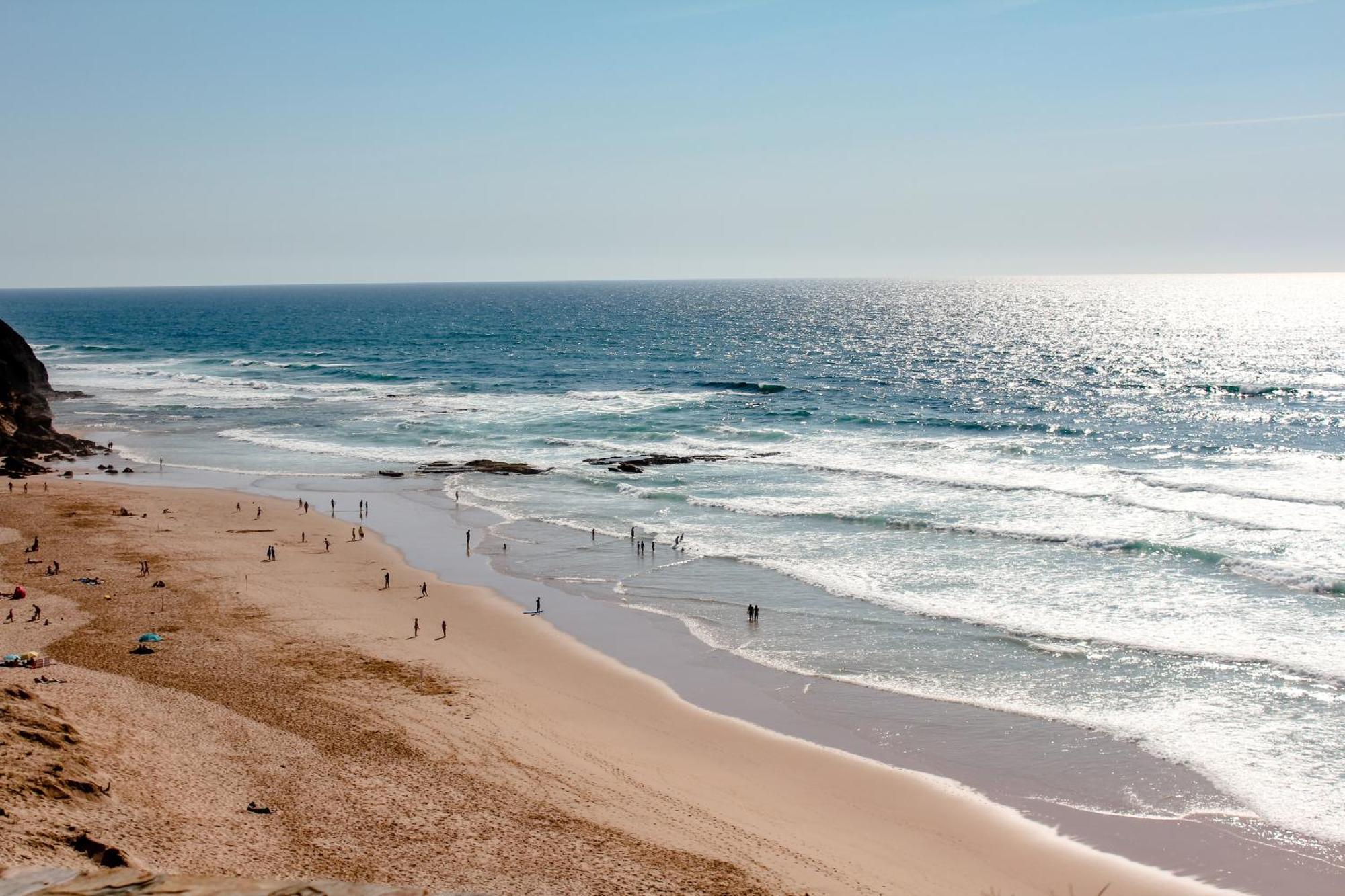 Apartment A Tarambola - Walking Distance To Monte Clerigo And Amoreira Beaches