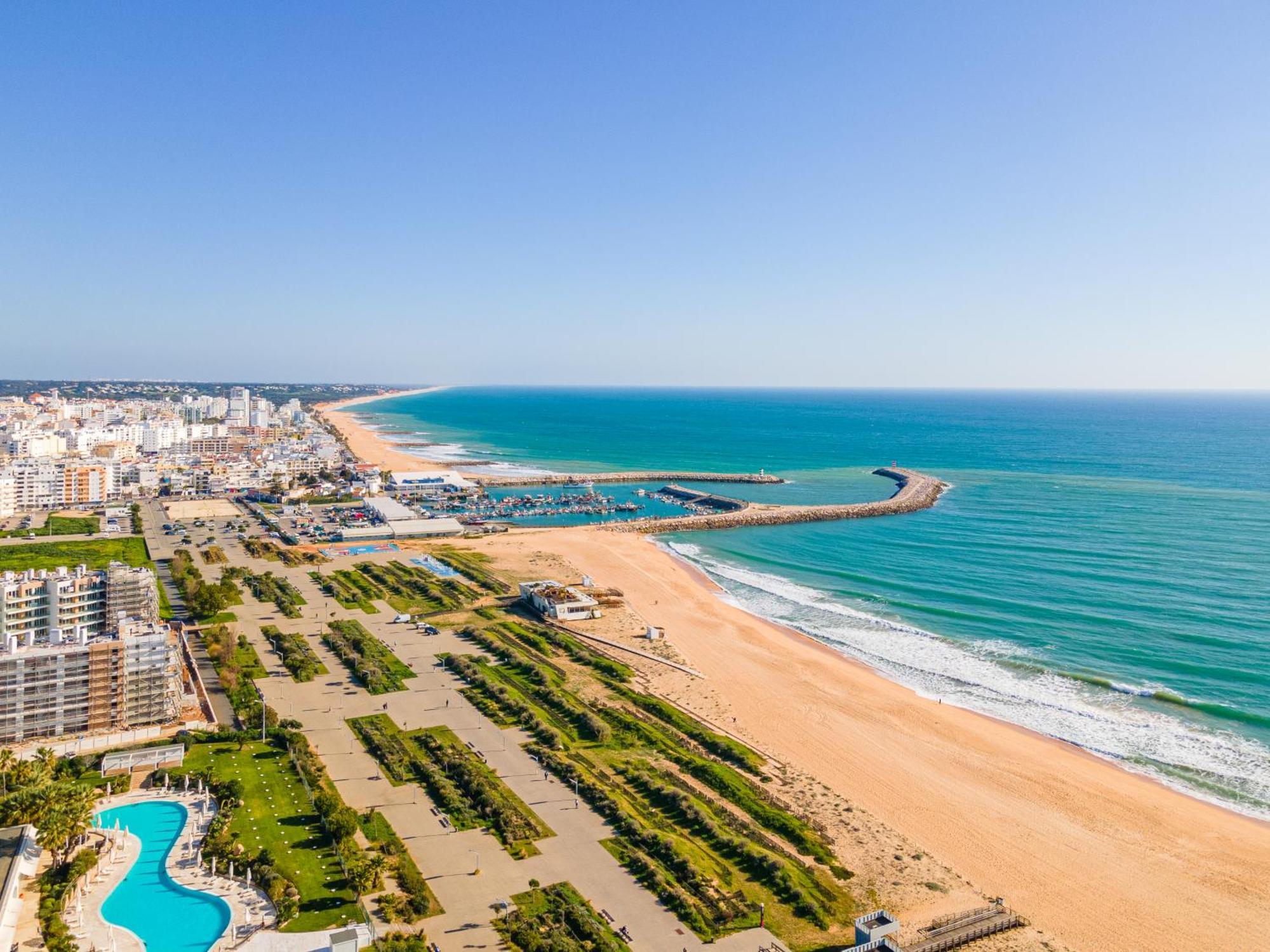 Sea View Apartment *