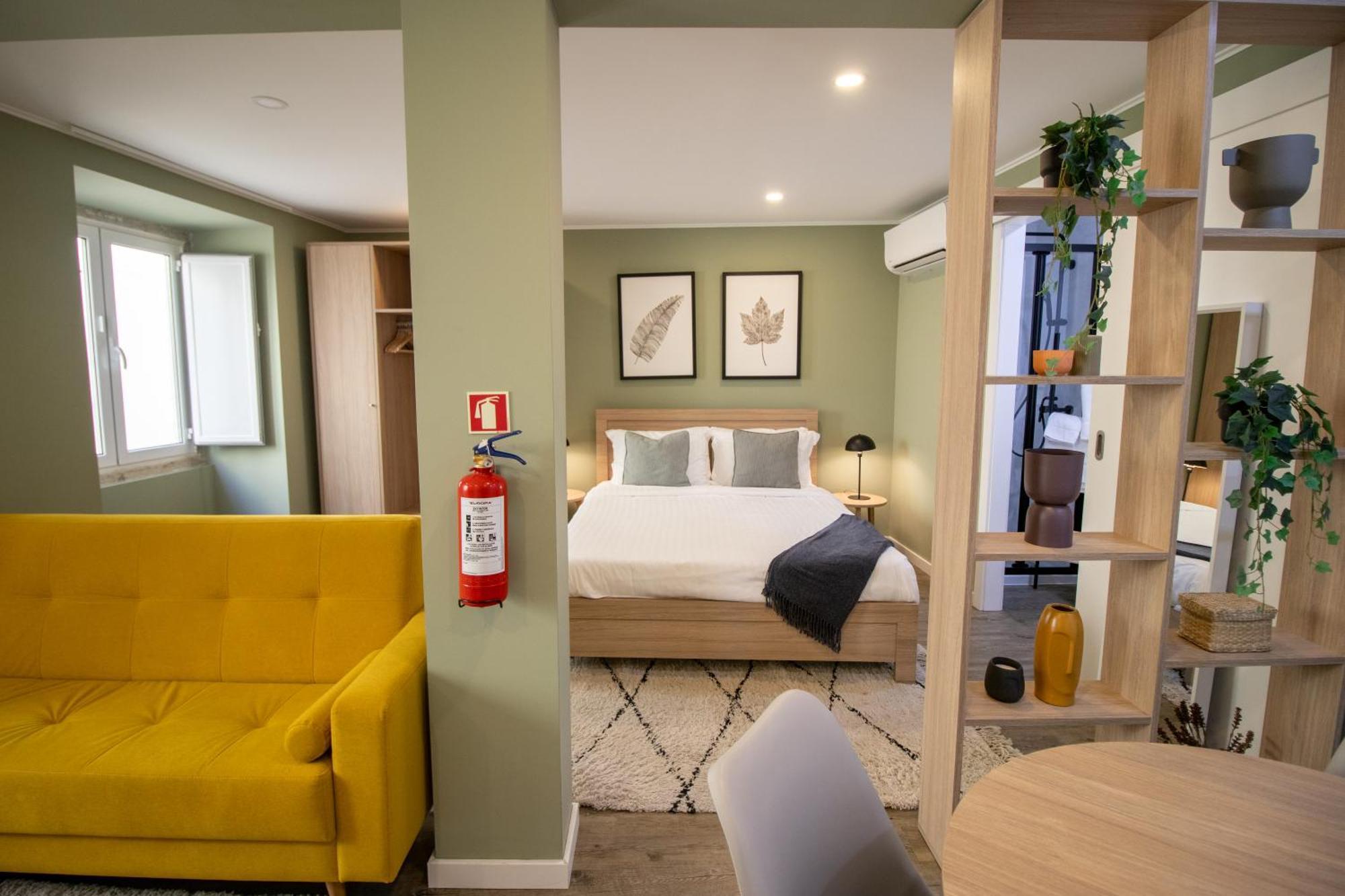 Aparthotel Loios And