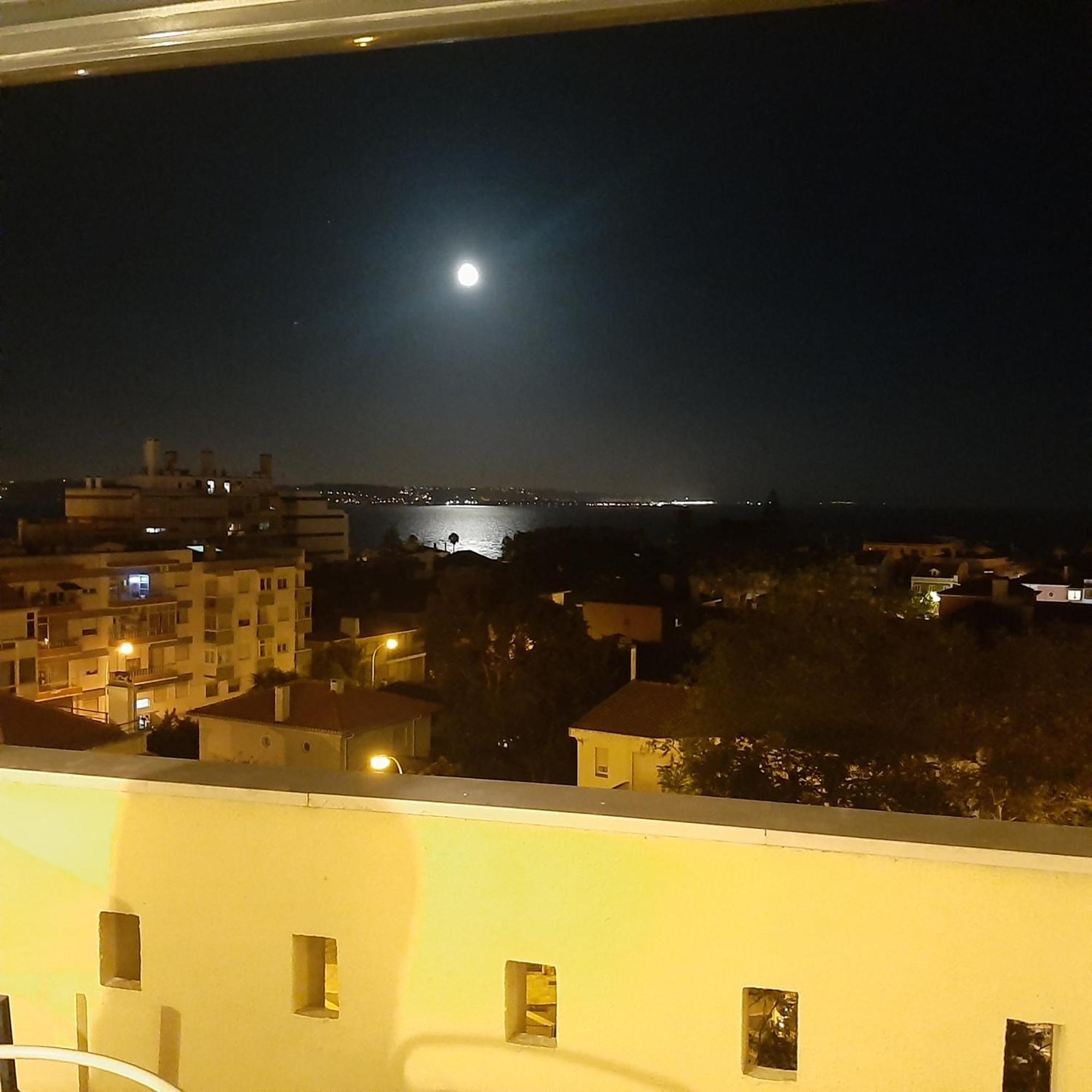 Sea View Lisboa - - 2rooms Appartement *