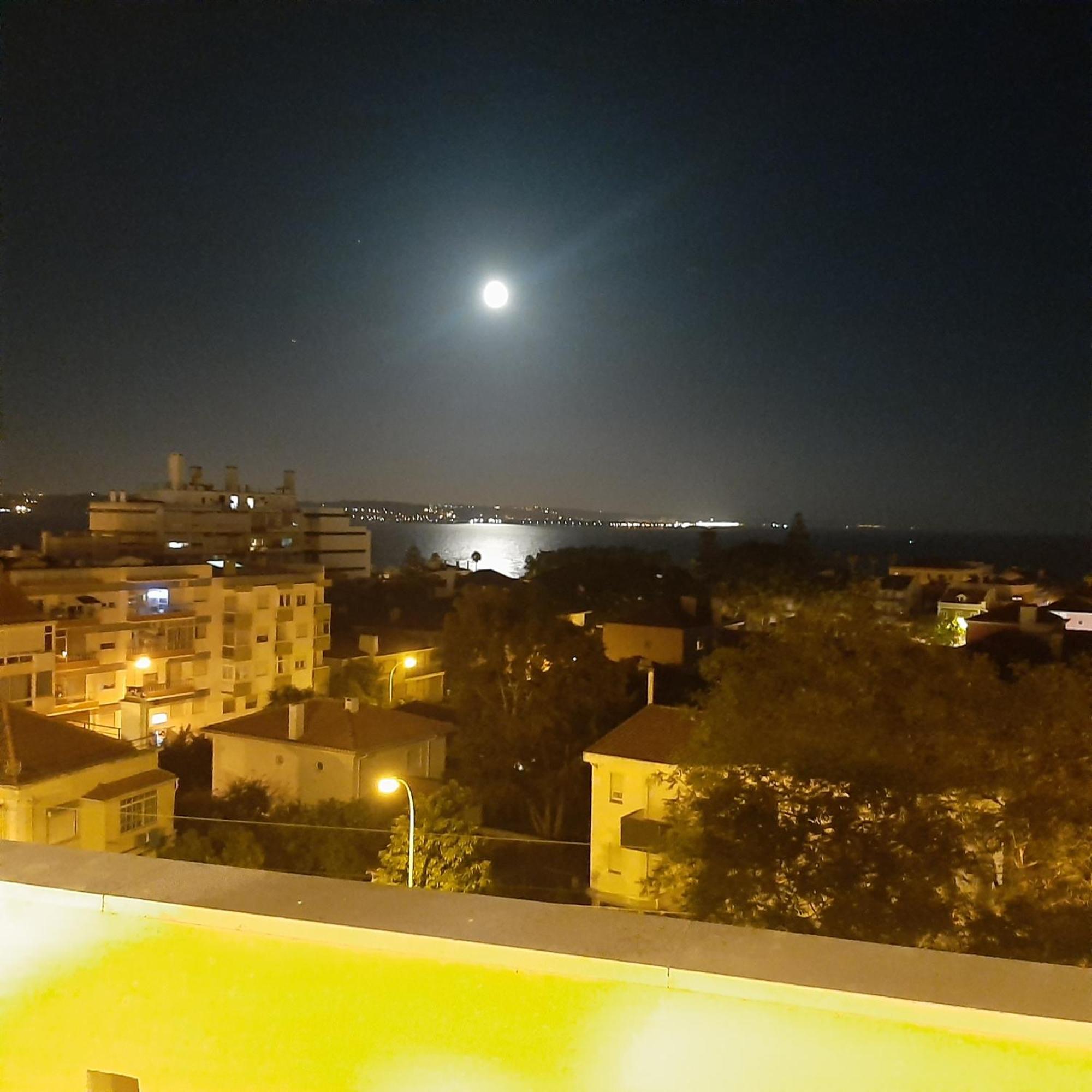 Sea View Lisboa - - 2rooms * Paço de Arcos
