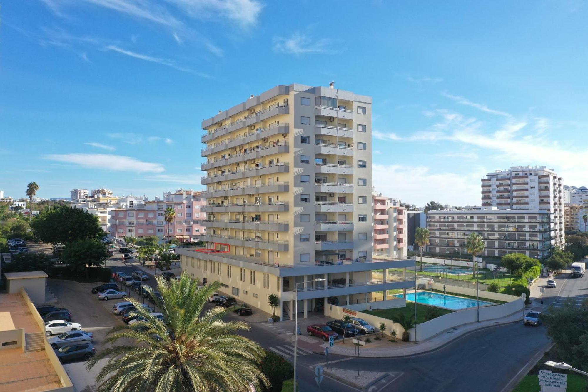Casa Dos Arcos: Seaside With Pools And Views * Portimao
