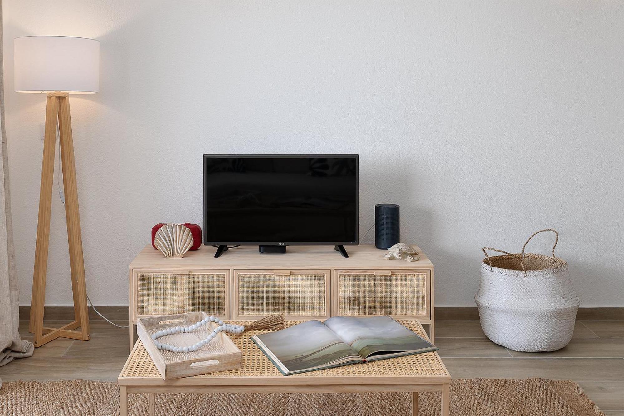 Amazing Sea View W/ 2 Bdr Ideal 4 Families W/ Wifi