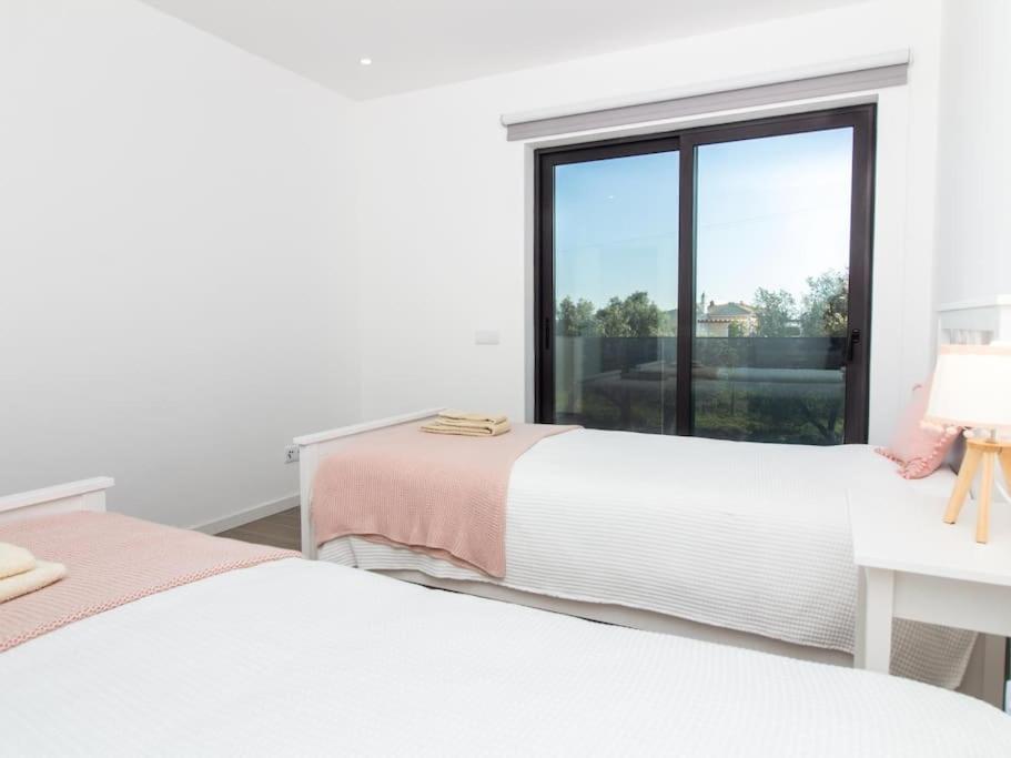 Bonjour House - Sea View & Pool And Garden & Bbq Pousada Albufeira