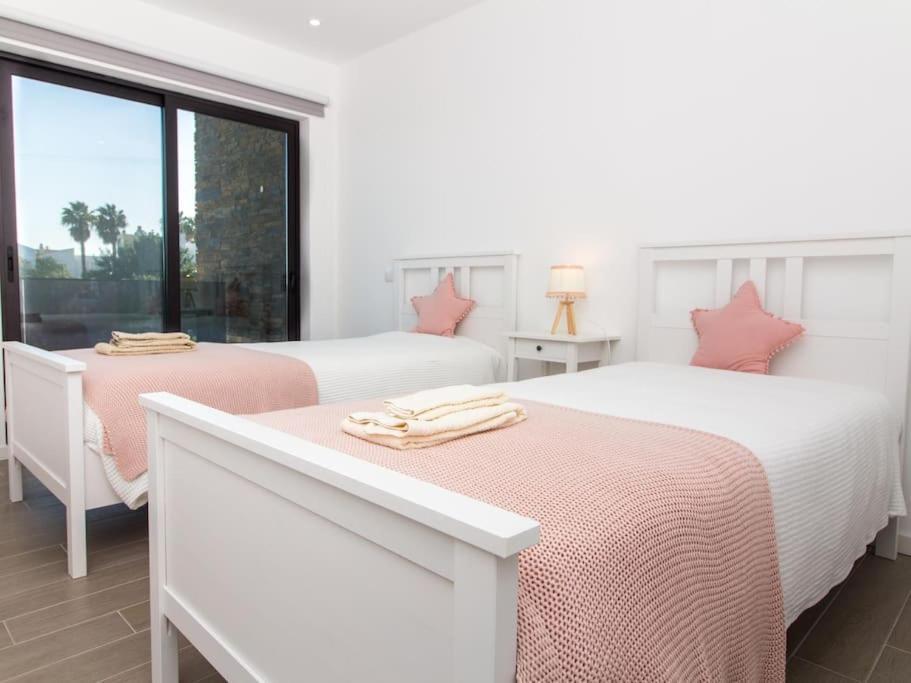 Pousada Bonjour House - Sea View & Pool And Garden & Bbq