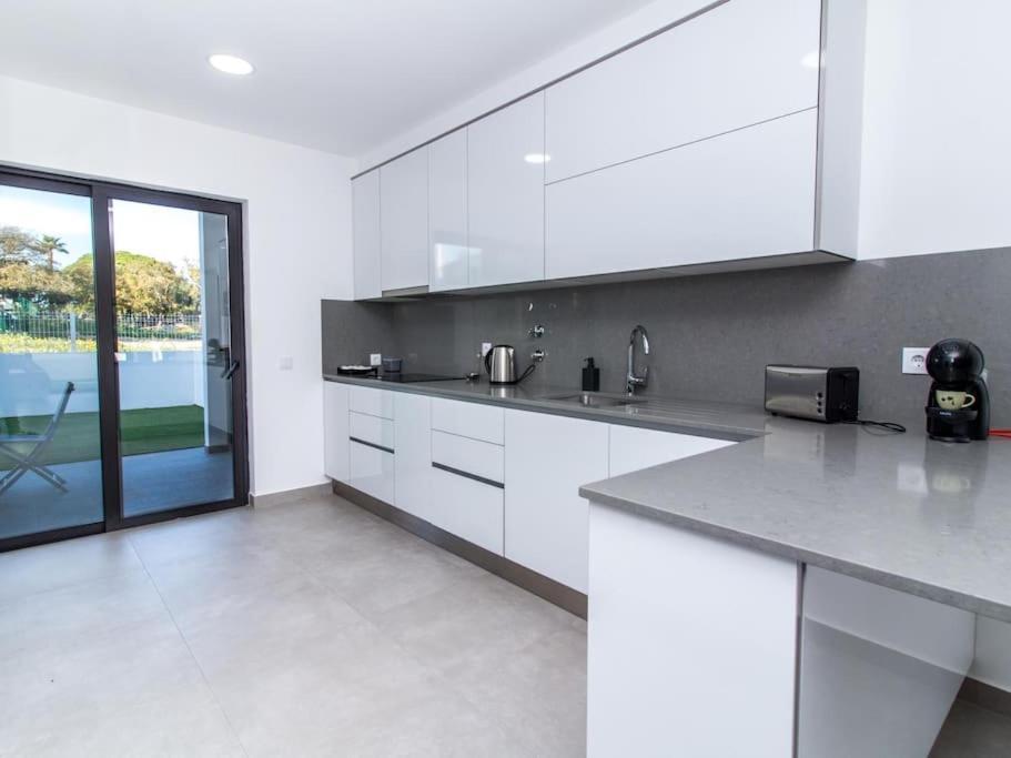 Pousada Bonjour House - Sea View & Pool And Garden & Bbq