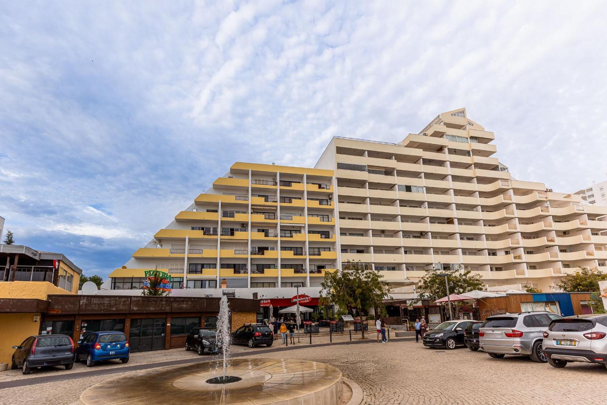 Apartment Beachfront 1 Bdr With Pool By Lovelystay