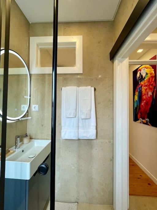 Apartamento Stylish & Sunrise From Your Sofa - Stay!