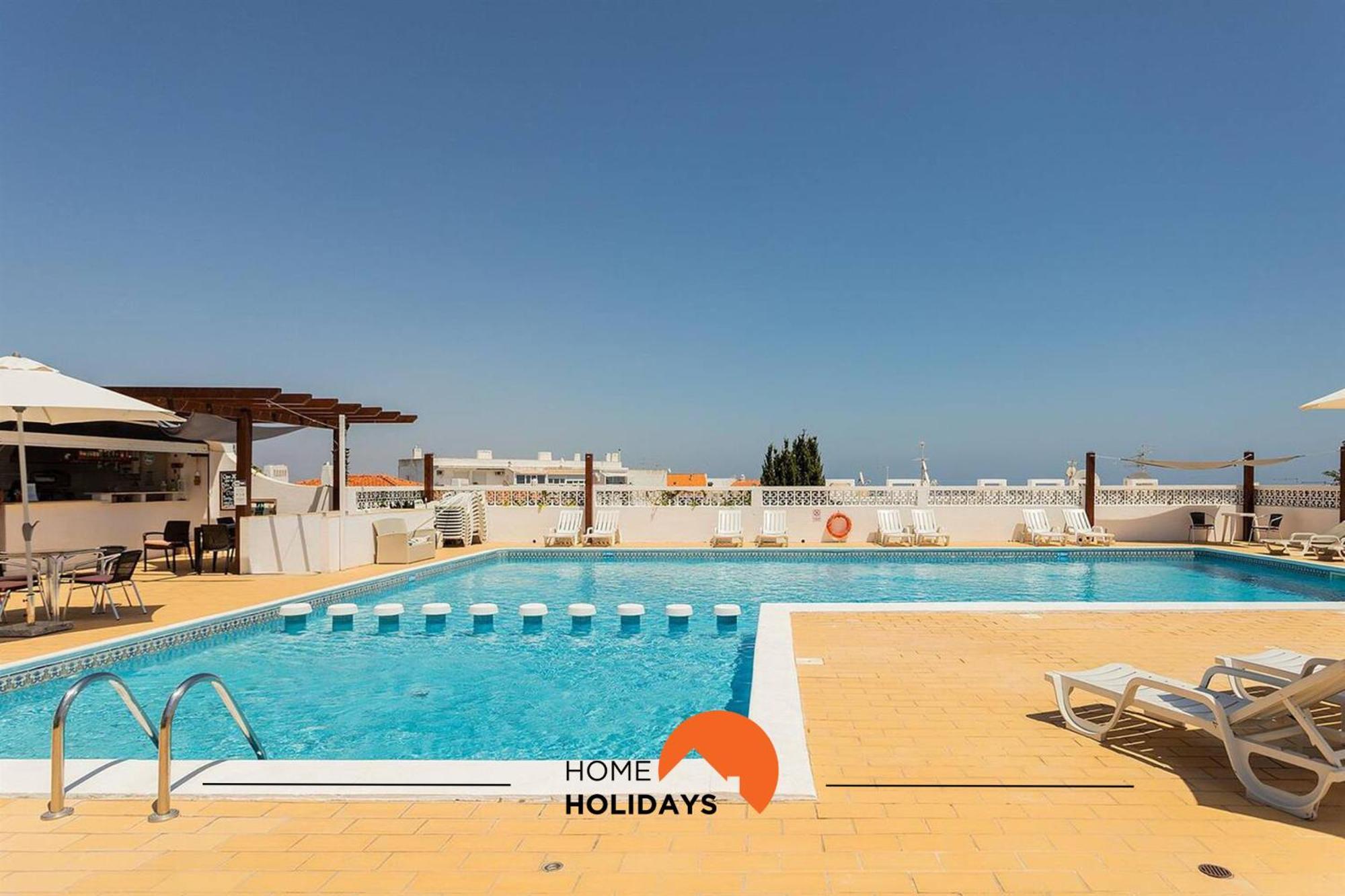 #016 T2 Windmill By Holidays Apartment *